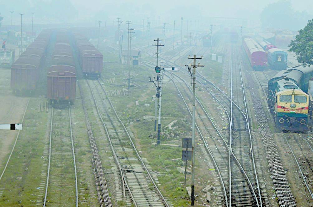 Two trains canceled due to fog up to 15