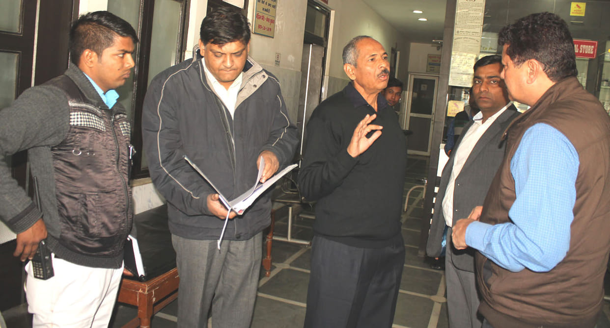 Clerk caught red handed accepting bribe
