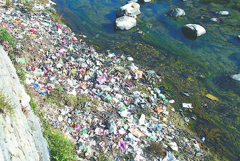 Sarayu municipality for cleaning environmentally deployed five
