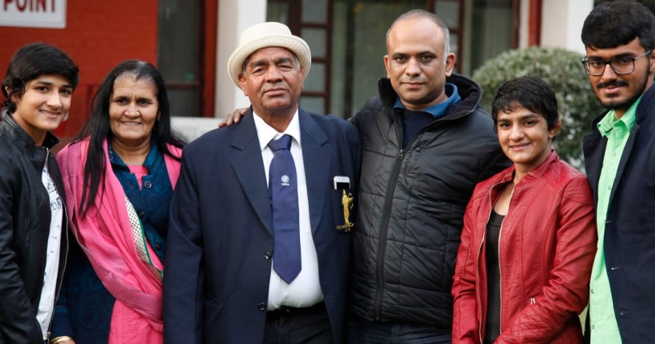 phogat sisters interview on marriage and proposals from boys, with father at chandigarh