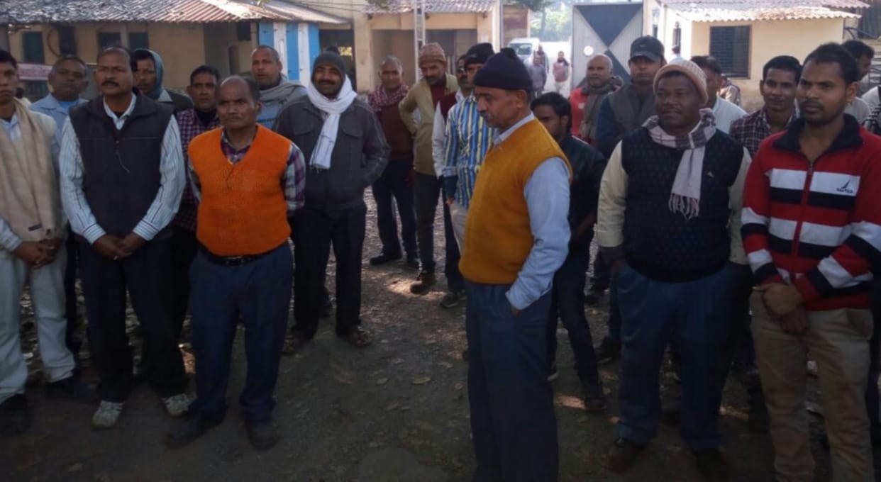 Loaded against the railway administration shout
