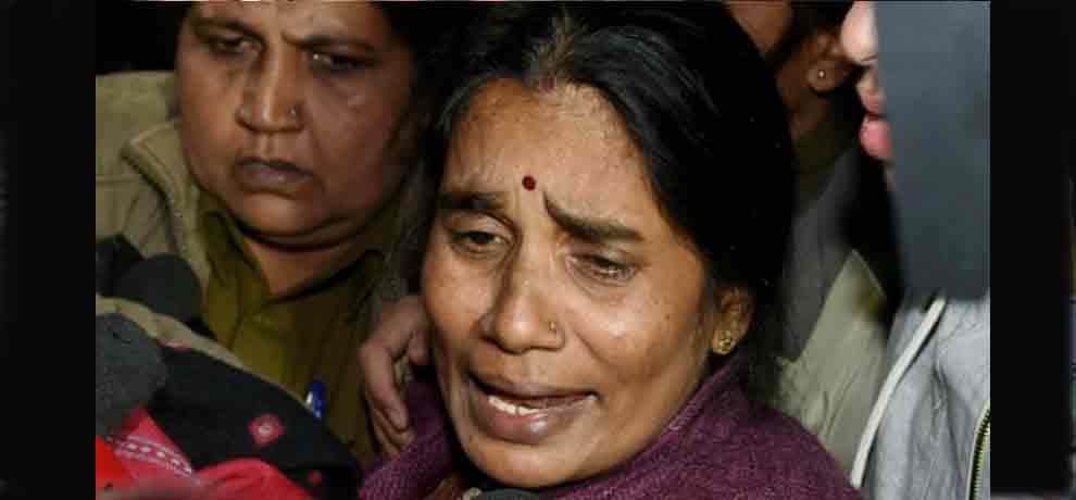nirbhaya emotional talk with her mother to write letter 