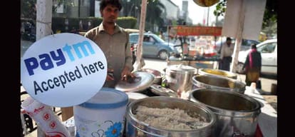 after demonetization small venders facing problem due to cash less transaction 