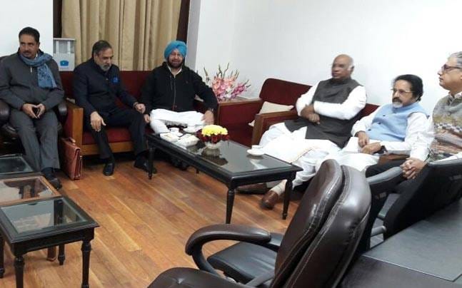 Rahul-Modi meet breaks Opposition unity as some parties skip march to President