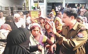 bank kaushambi strike