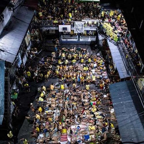 images got viral of jail of phillipines where most overcrowded jail prisoners