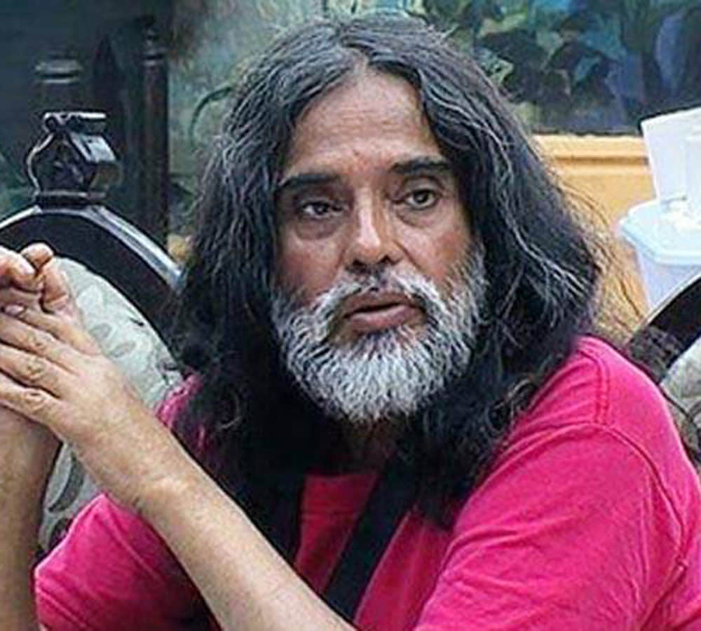 once again swami om gives controversial statement on salman khan