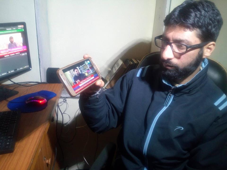 YOUTH STARTED MOBILE TV STATION IN SRINAGAR