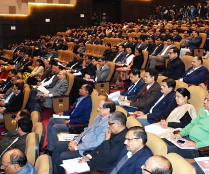 akhilesh yadav in IAS week.