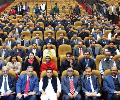 akhilesh yadav in IAS week.
