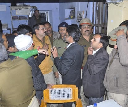  lawyers beat pcs officers in Lucknow.