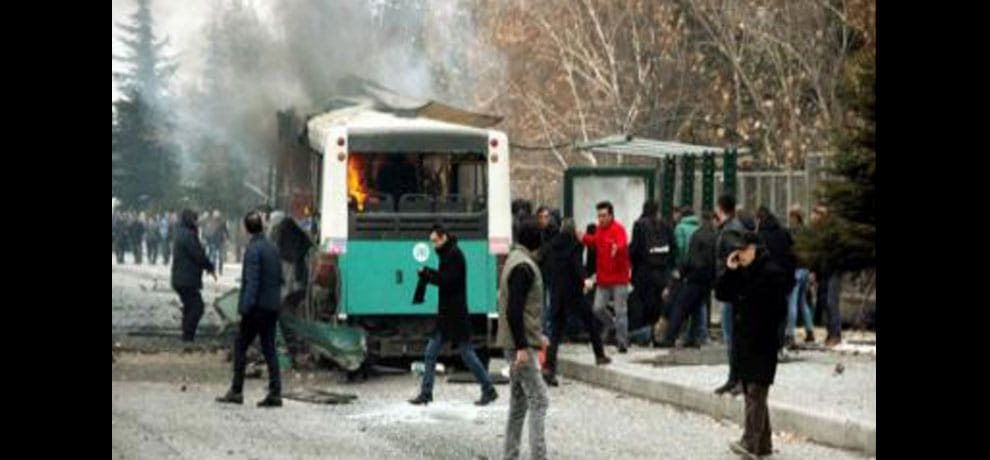 3 soldiers killed, 48 wounded in car bomb blast