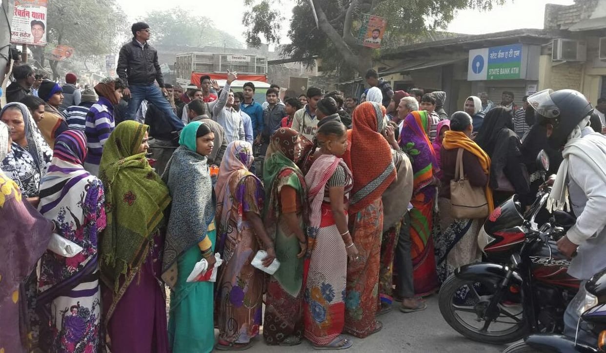Brsti, the people on the street in Mdiahun