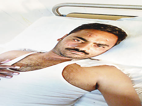 Possession in dispute and assault firing, three injured