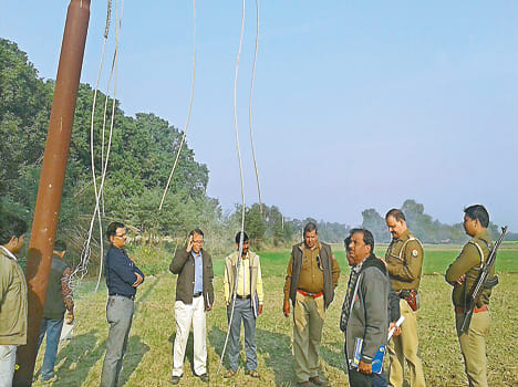 3300 meter wire theft from bharthana-chakarnagar line