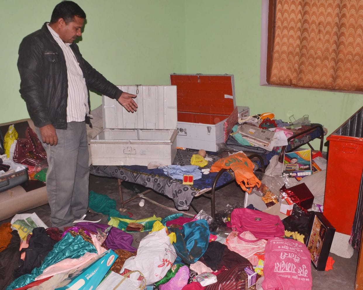 One million of the goods covered by the burglars locked apartment