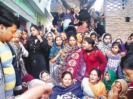 The groom's father's death in a road accident, four injured