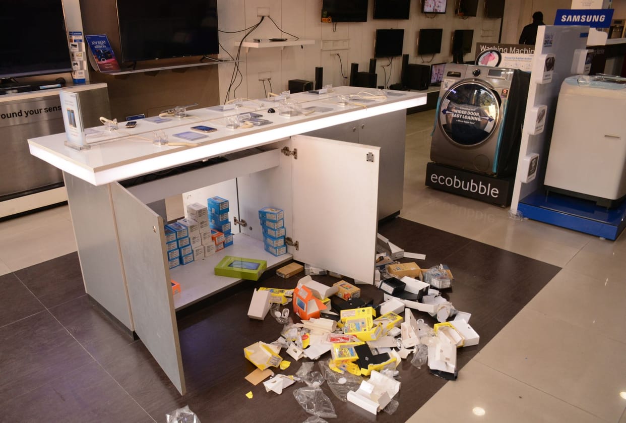 cash stolen in sony showroom