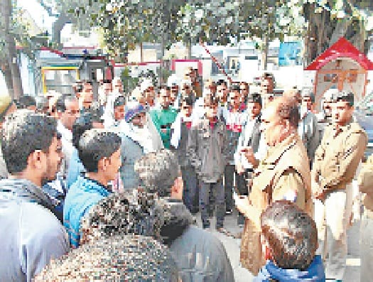 chalak ki hatya ka tractor loota 