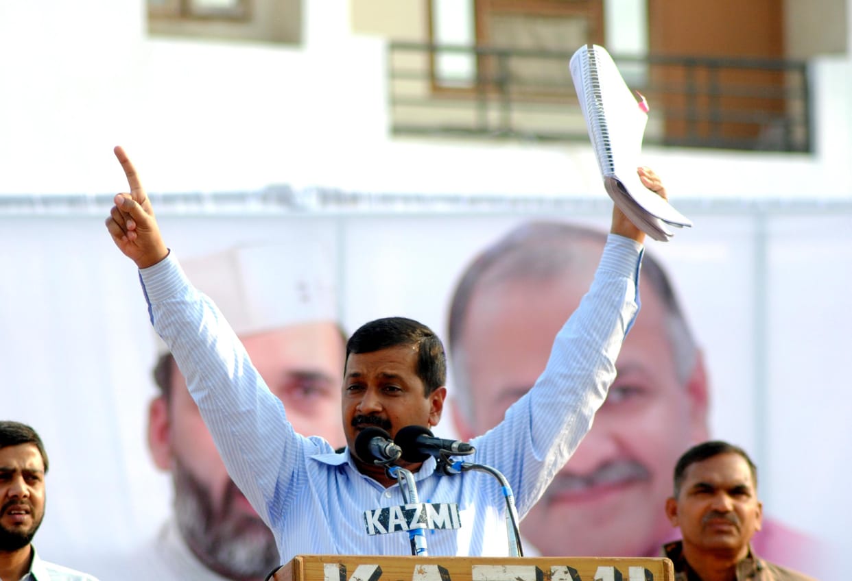 Arvind kejriwal addresses public in Lucknow.