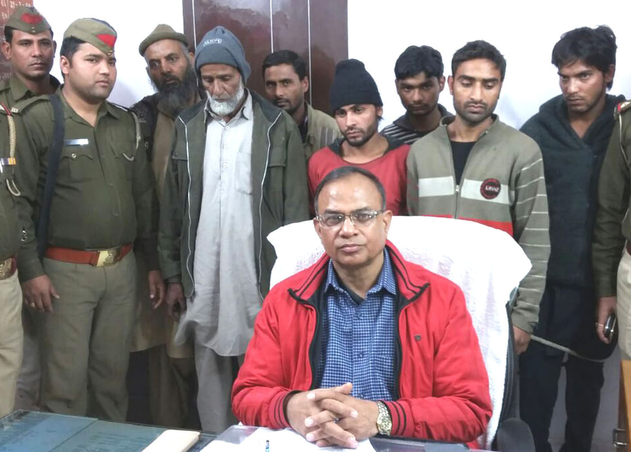 Kill the guards and seven arrested in robbery
