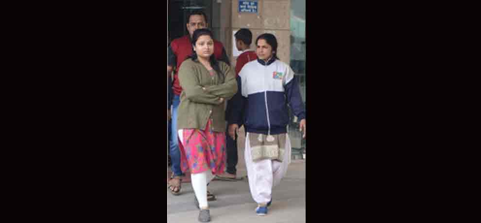 bride who married with 15 grooms and looted theri assets arrested in noida