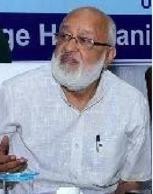Prof. Pushpesh Pant will give suggesstion to selecto Vice chanceller of gorakhpur university