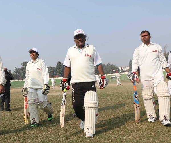  IPS 11 defeated IAS 11 again.