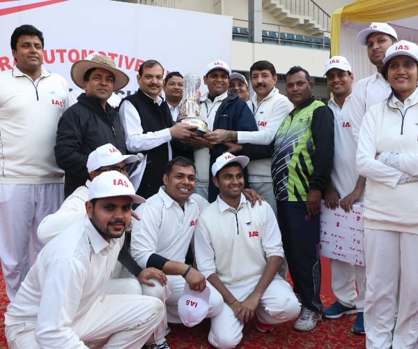  IPS 11 defeated IAS 11 again.