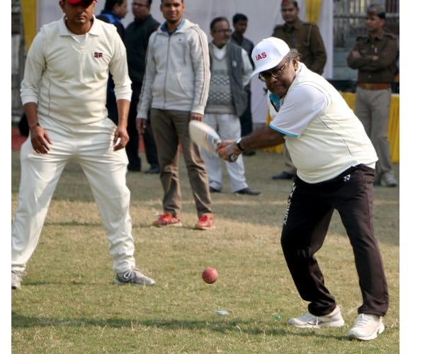  IPS 11 defeated IAS 11 again.