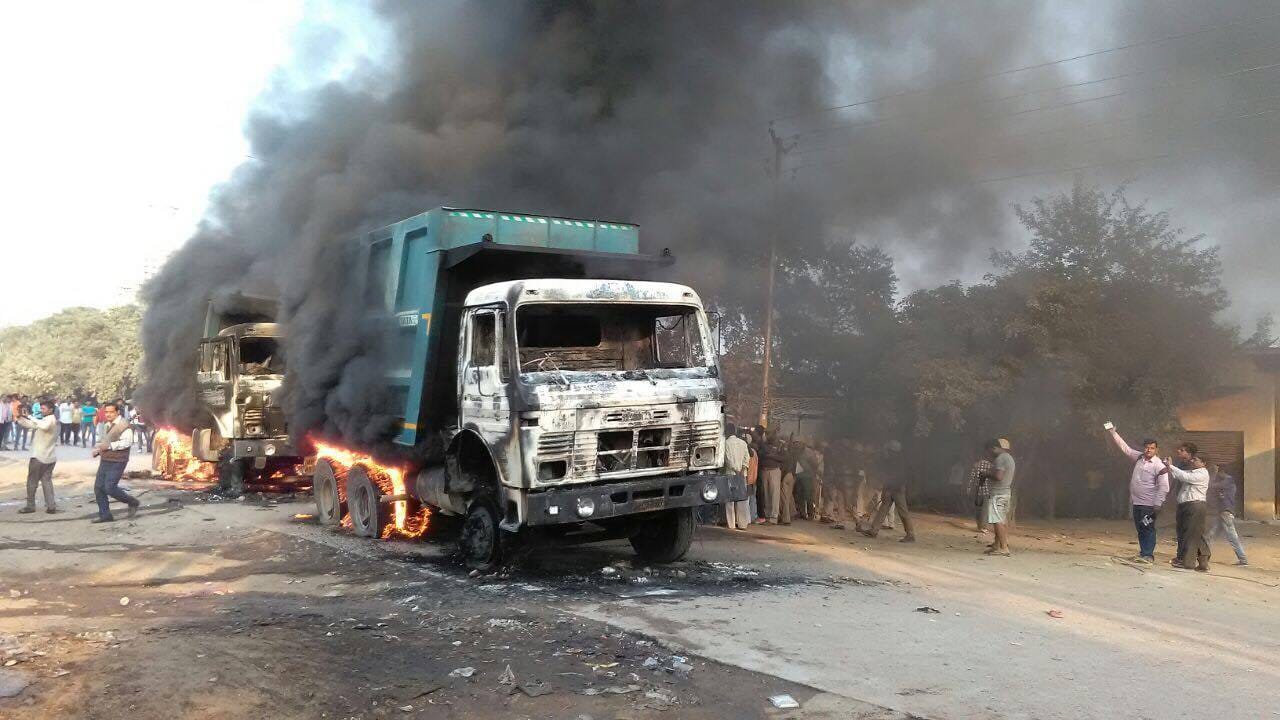 mob put in a fire two dumper and one brigade