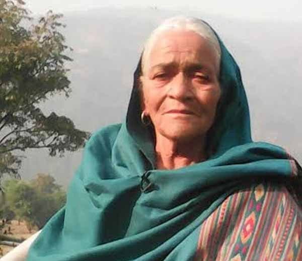 unique lady kala devi of chandigarh, snake bites 151 time on every part of body