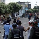 Venezuela delays scrapping 100 bolivar notes