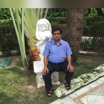  Engineer Rakesh Kumar's official residence on the income tax raid, seized 15 million new notes