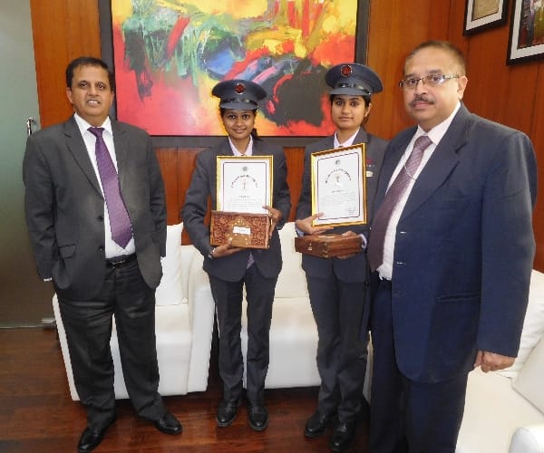UP govt gives rani lakshmibai veerta award.