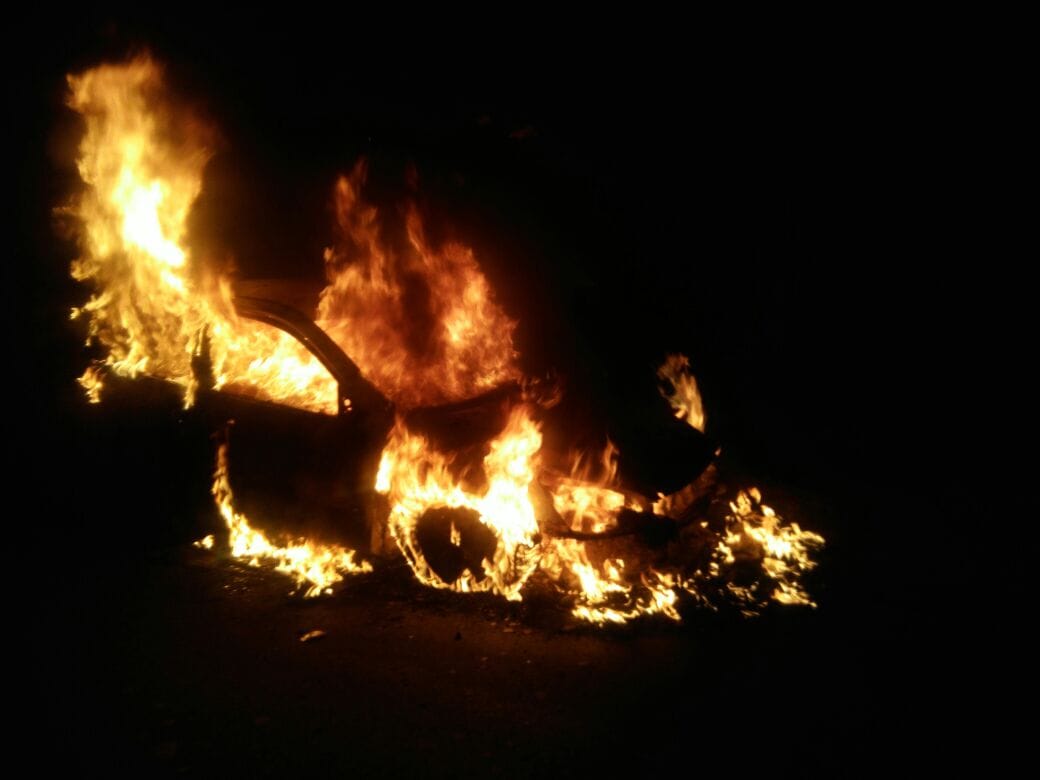 car caught fire in haridwar