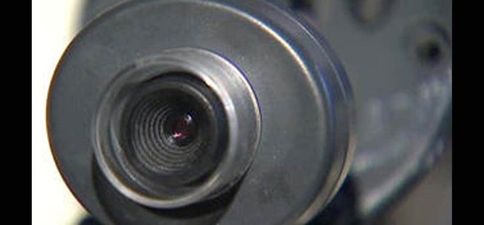 grils can use mobile app to find out Hidden Camera in washroom