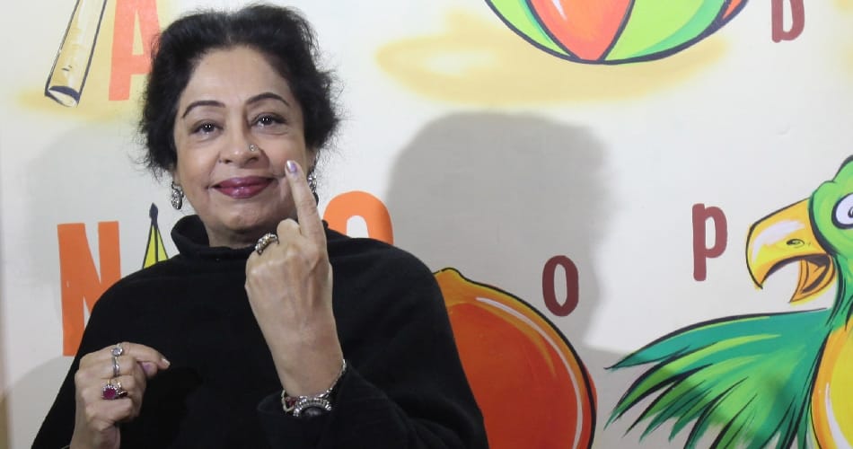 bjp mp kirron kher speaks against narendra modi note ban decision