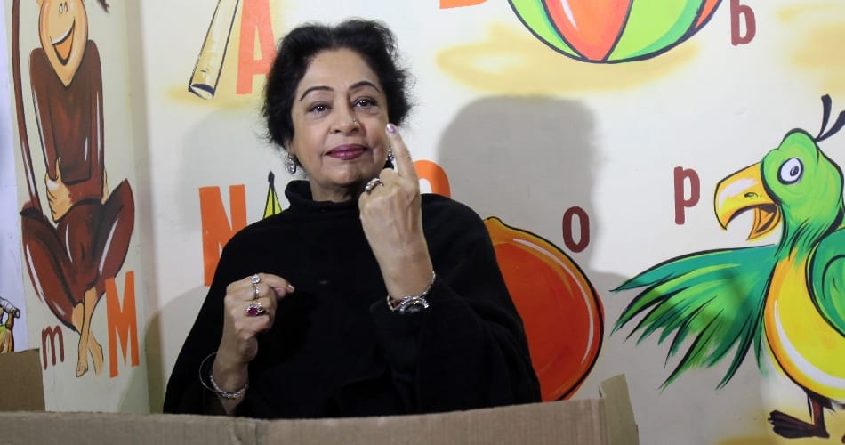bjp mp kirron kher speaks against narendra modi note ban decision