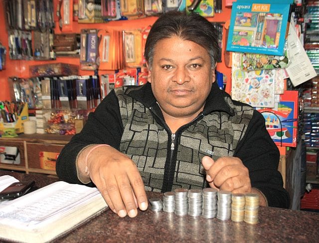 No cash, small shopkeepers sat idle