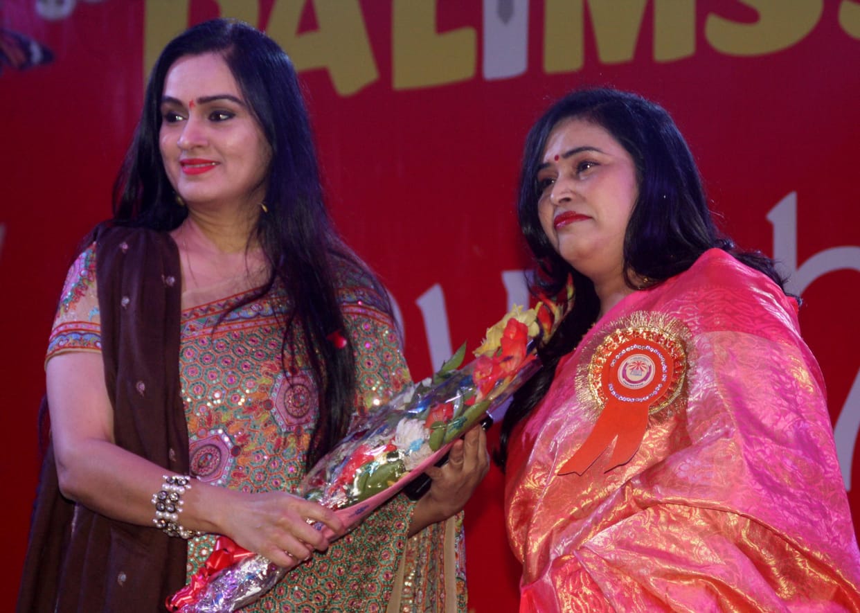 padmini kolhapure at varanasi