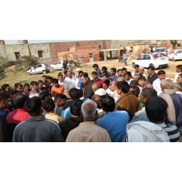 student speak racism to bus driver, crowd in police Jhajjar