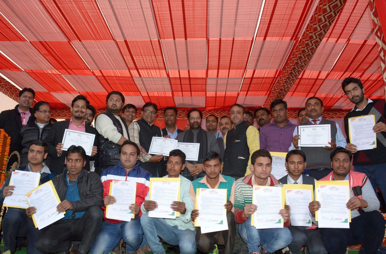 no employment crisis in country : nakvi