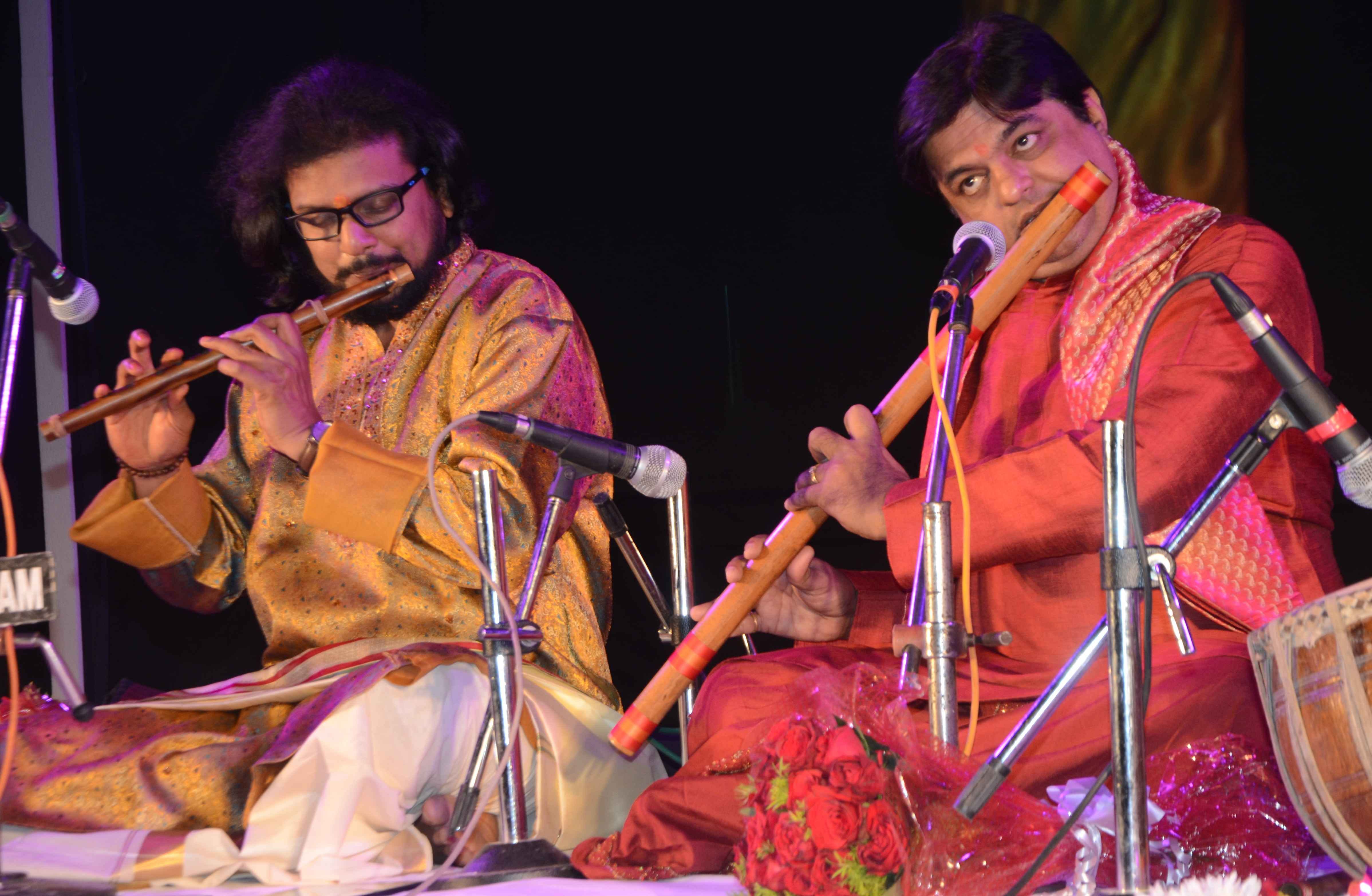 manoj tiwari perform at rastriya sanskriti mahotasv