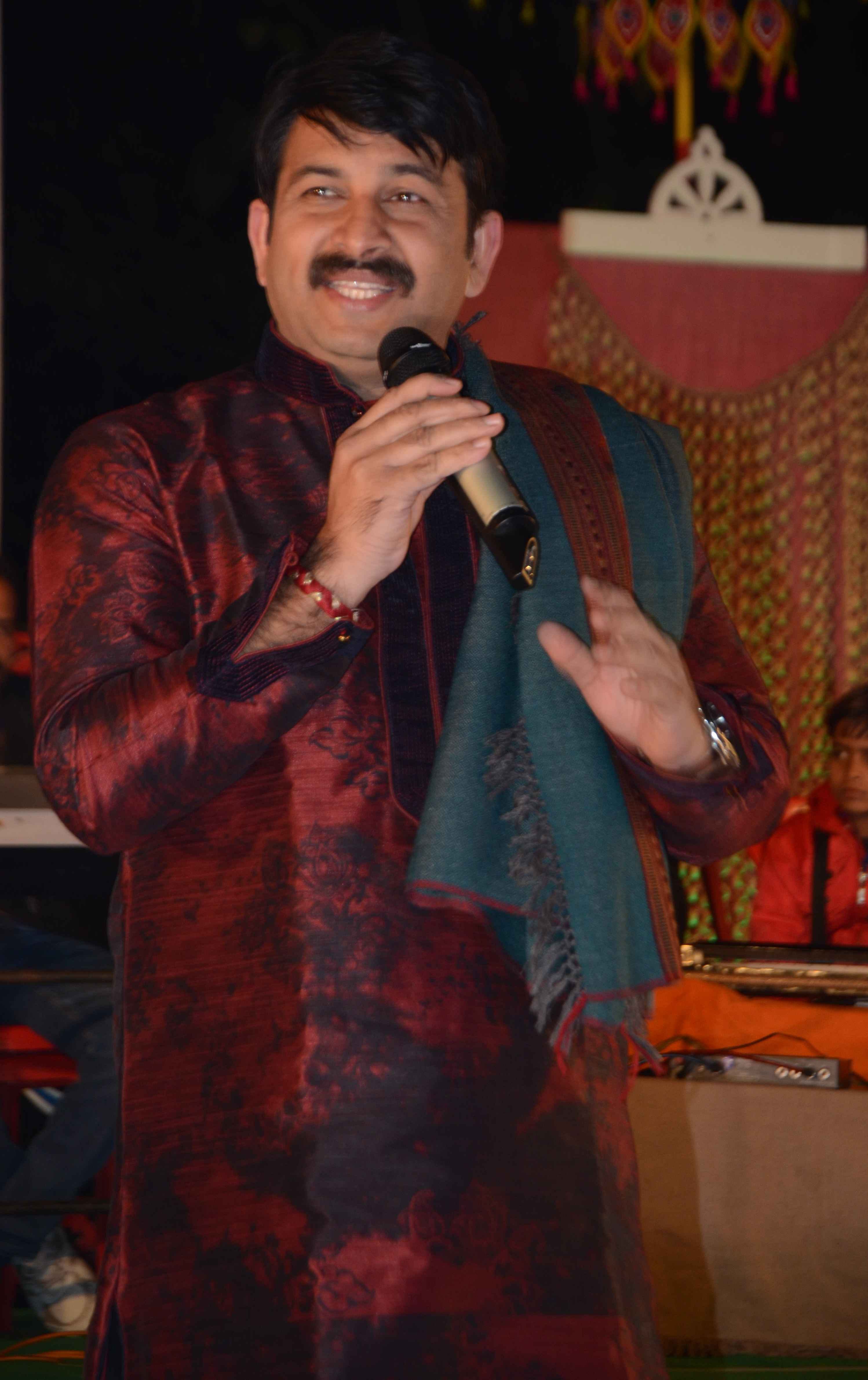 manoj tiwari perform at rastriya sanskriti mahotasv
