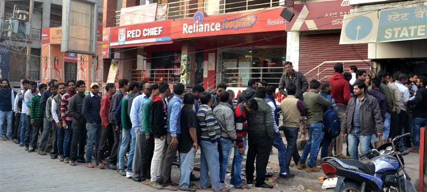 three big harms of account in state bank of india, fine on minimum balance, charges on transaction
