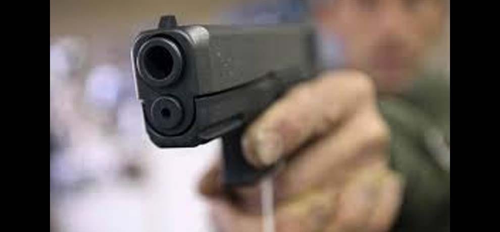 shootout in a Chicago apartment Six people including three minors were injured