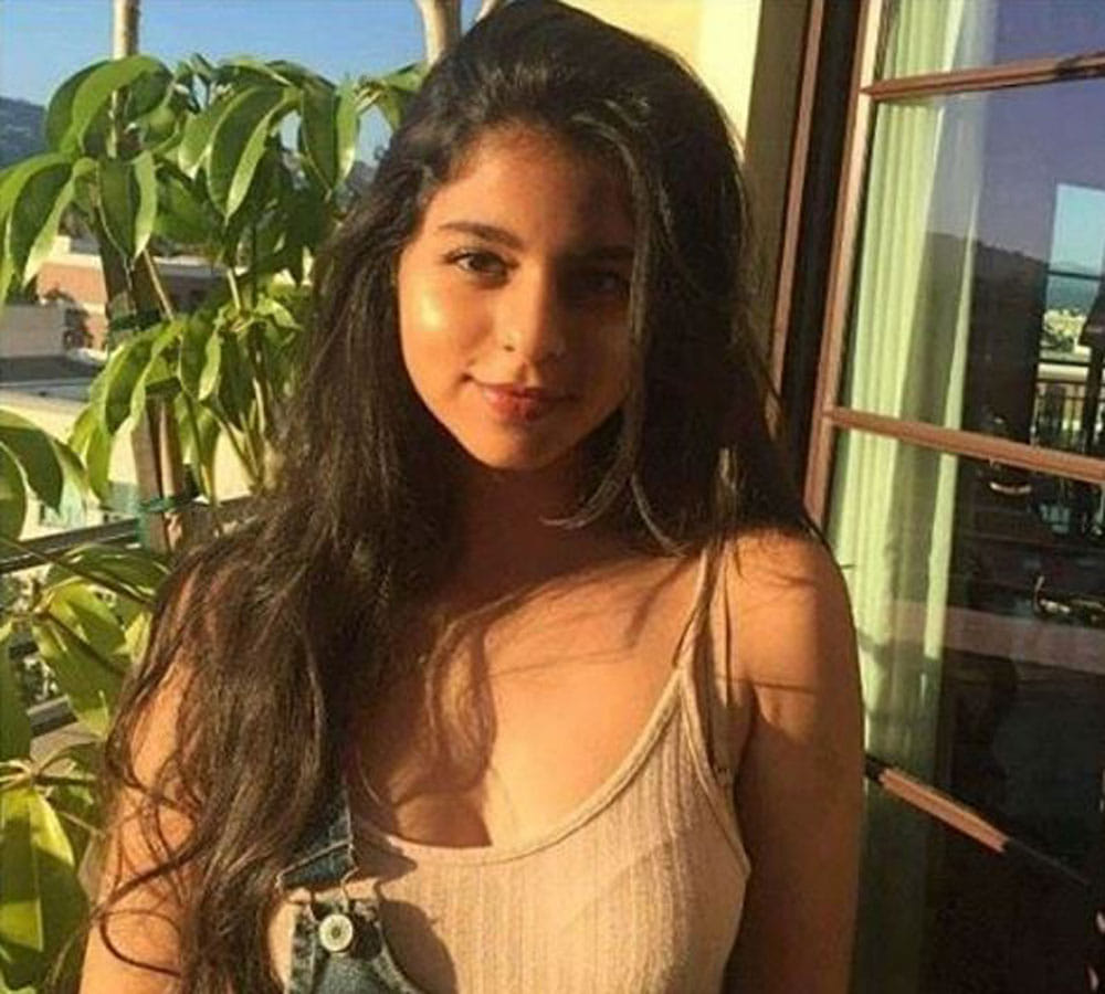 shahrukh khan daughter suhana pic viral on social media