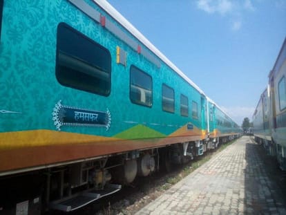 new train start lucknow to mumbai