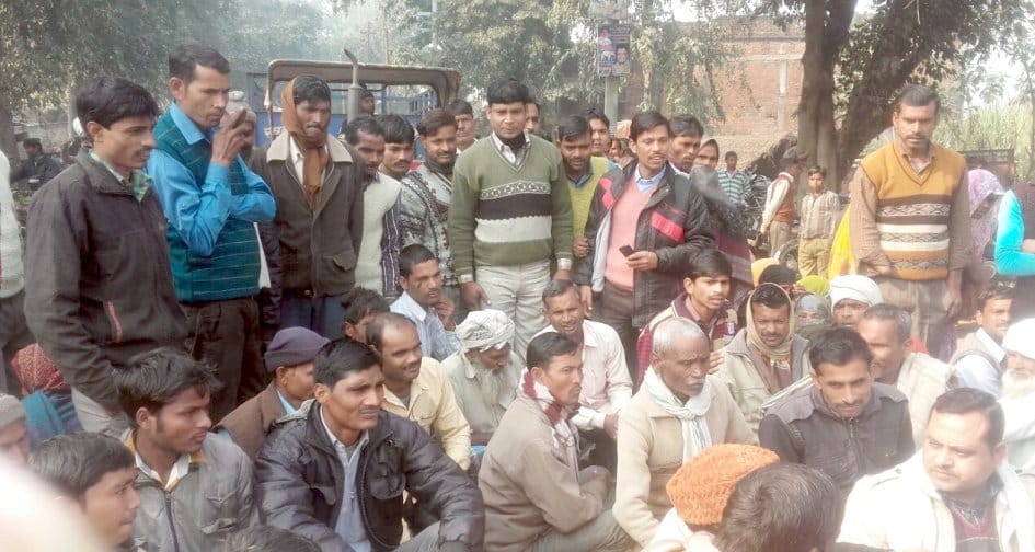 Cashless rural banks, people moving in anger